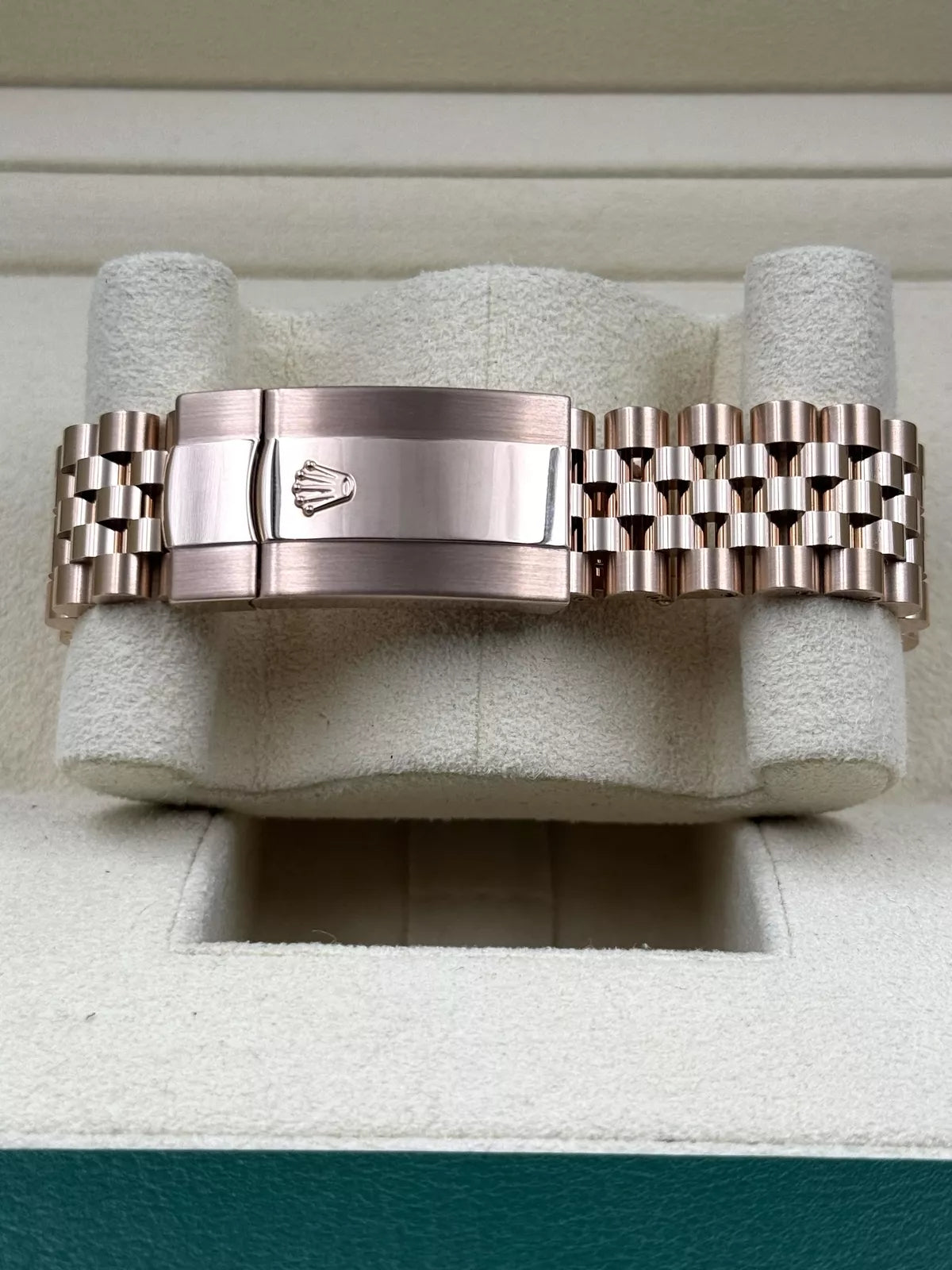 Rolex Sky-Dweller 42mm 336935-0008 Rose Gold Rhodium Dial Oyster - Image 4