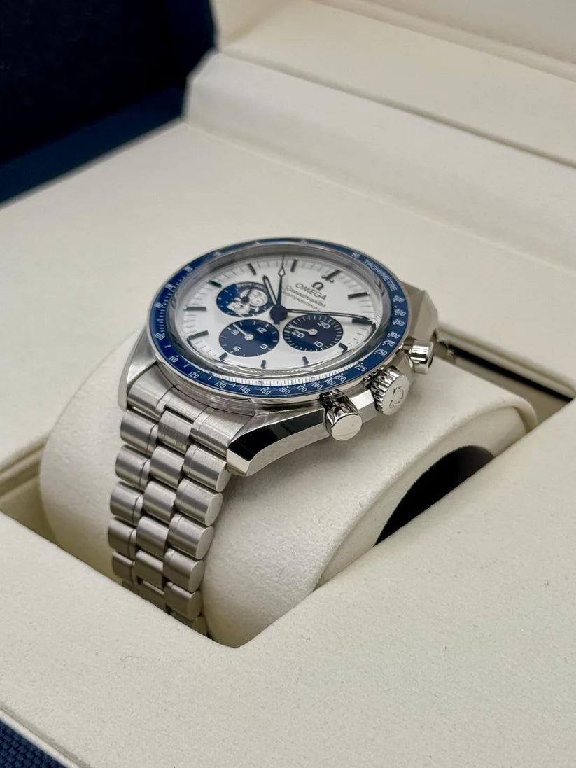 Omega Speedmaster Heritage Models 'Silver Snoopy Award' 50th Anniversary 42mm 310.32.42.50.02.001 - Image 5
