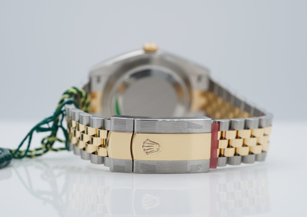 Rolex Datejust 41mm Swiss Replica Watch | Two Tone Jubilee Bracele Champagne Fluted Dial Ref 126333 - Image 10