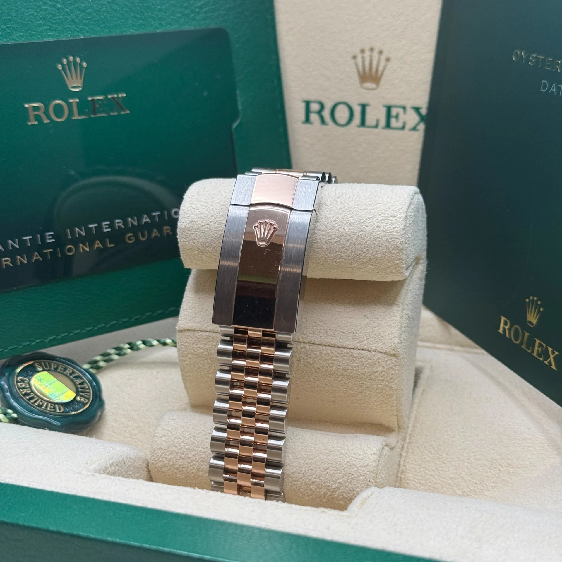 Rolex Datejust 36mm 126231 Silver Fluted Motif Dial Oystersteel and Everose gold Bracelet - Image 4