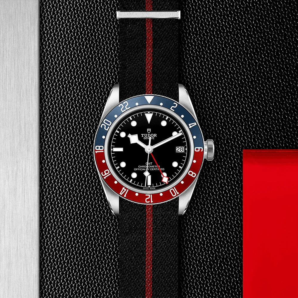 TUDOR Black Bay GMT 41mm Black Dial Automatic Men's Fabric Strap Watch M79830RB-0003 - Image 2