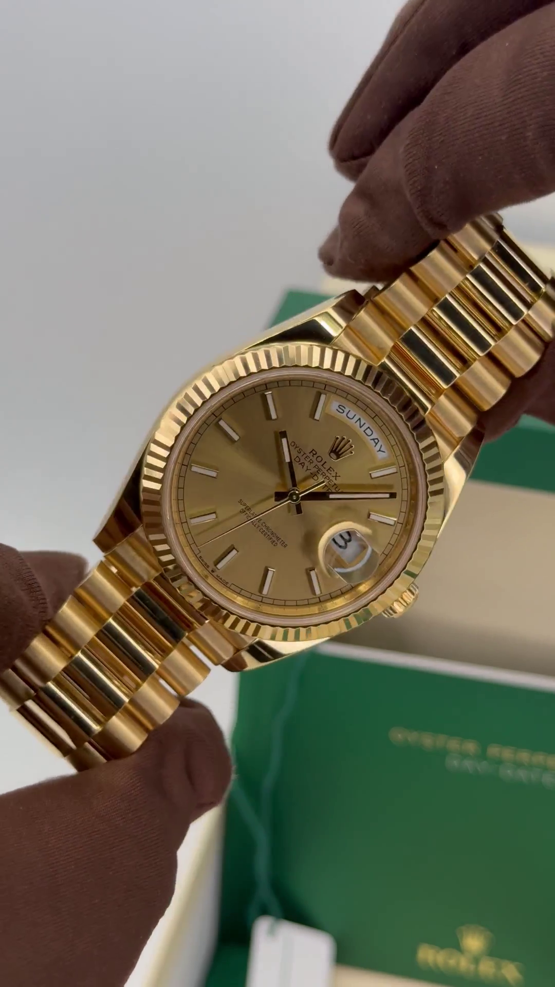 Rolex Day-Date President 40mm Yellow Gold Champagne Index Dial - 228238 - Image 9